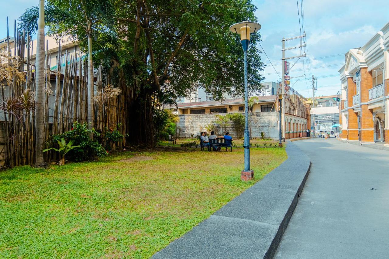 Yong'S Place At Isabelle De Valenzuela マニラ市 エクステリア 写真